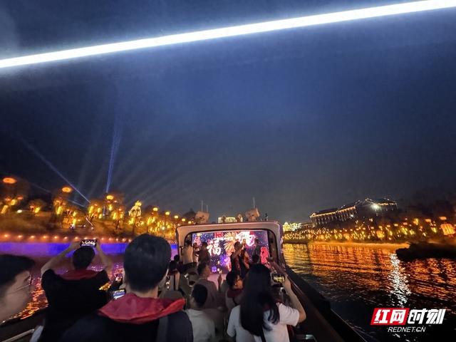 遇见福地怀化①丨夜游舞水，万家灯火里读懂“何以是福”