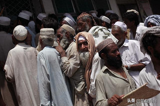 从受难者到争议者！犹太民族为何屡陷，被世界排斥的循环？