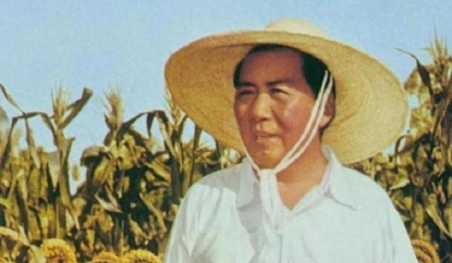 毛主席为何一生不进故宫，终生再未回延安？周总理的谈话道出实情