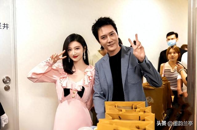 景甜不忍了！公开回应感情状态，与冯绍峰闪婚事件真相大白