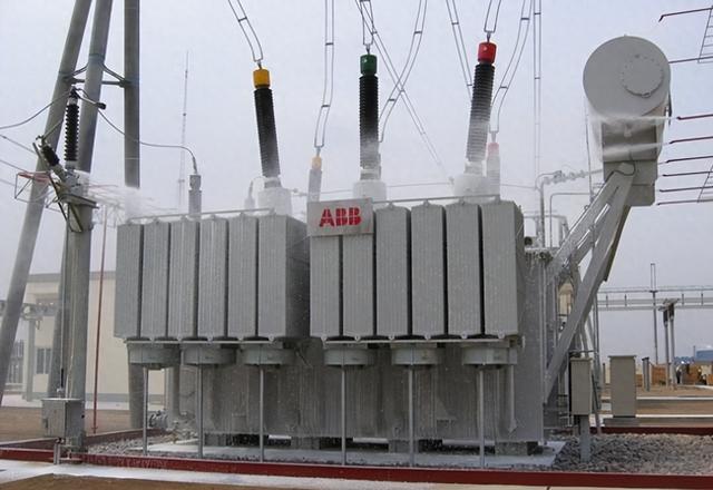 马斯克一语成真	，全球争抢的不是芯片，而是中国20万一台的变压器