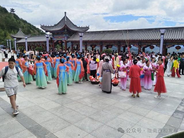 爆款节庆刷屏！陇南乞巧女儿节掀文旅热潮，七天八夜吸引65万人次、带动消费3.77亿元