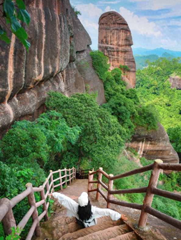 丹霞山秋冬攻略｜一场让手机内存爆掉的视觉暴击之旅，解锁四季皆宜的地质奇观新体验