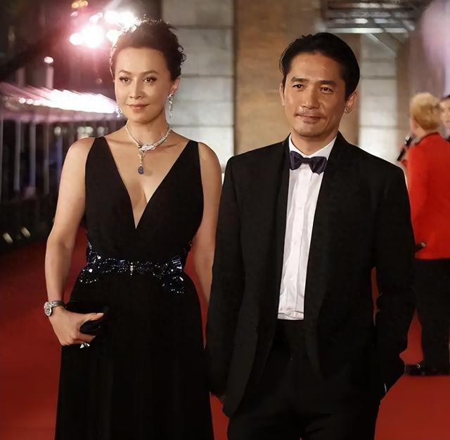 刘嘉玲喊话平台维权，明星 “被代言”是谁之过？