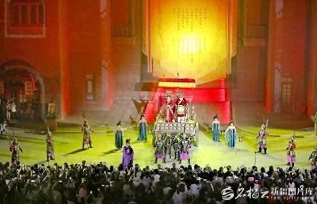 祝福新疆更美好 | 赏风光、品文化、看变迁！新疆文旅融合带游客触摸70年新貌