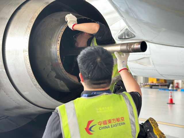 C919国产大飞机首次在成都完成7A检工作