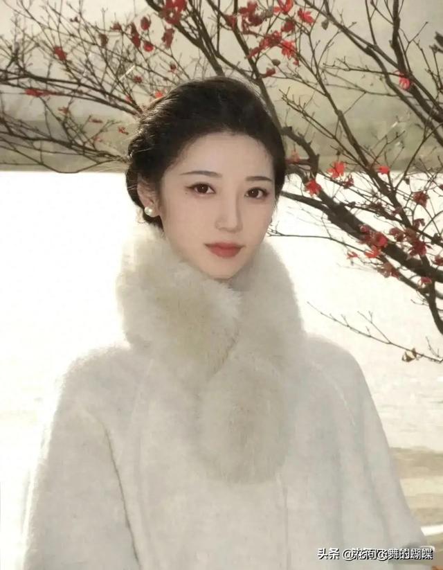 河北沧州一校花太漂亮 身高177CM 体重55公斤 五官精致到无懈可击！