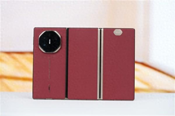 Mate XTs 即将登场，华为能否续写折叠屏传奇？