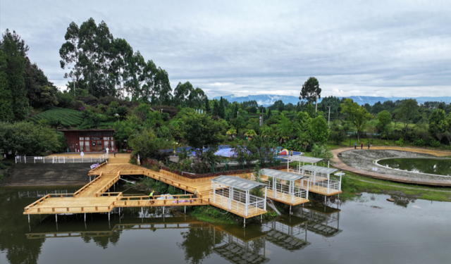月亮湖景区“变身”中