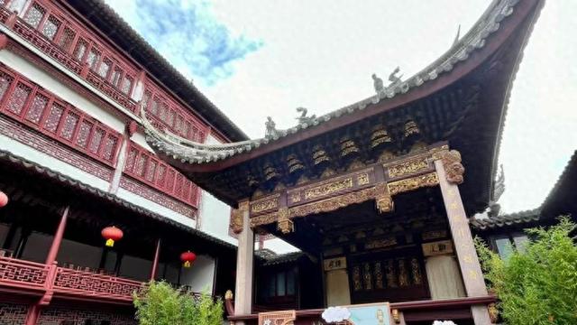 任炽越：城隍庙兜一圈