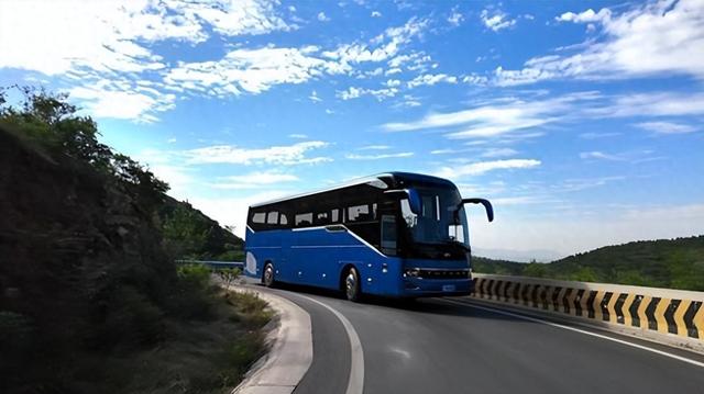 旅途本身就是风景 高端客车重塑旅游价值链