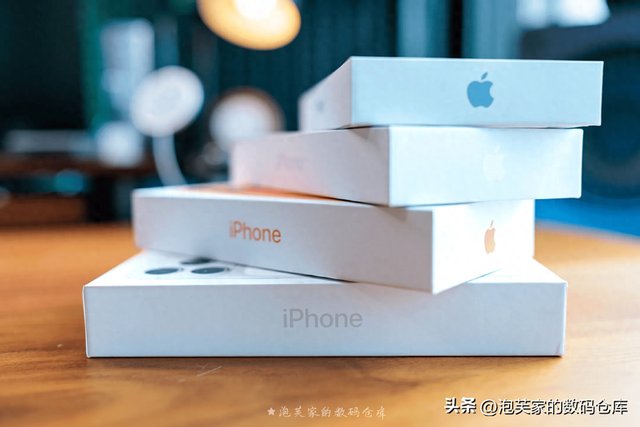 iPhone 17全系综合实测体验！Air值得买？17最有性价比？Pro呢？