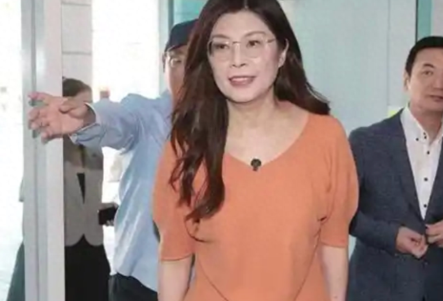 国民党主席位置坐稳，郑丽文摊牌了：两岸不回归和平，其他是侈谈