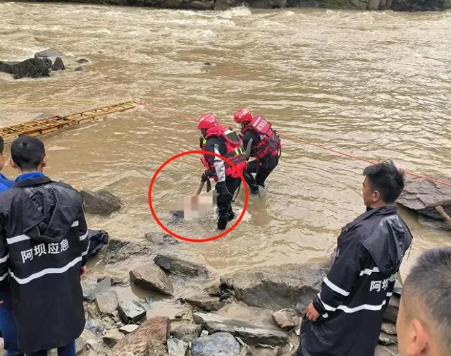 川西7人坠河后续！司机遗体找到，被河水冲出50公里，已面目全非