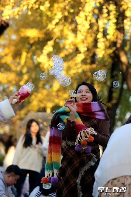 长沙初冬美到让人挪不开眼