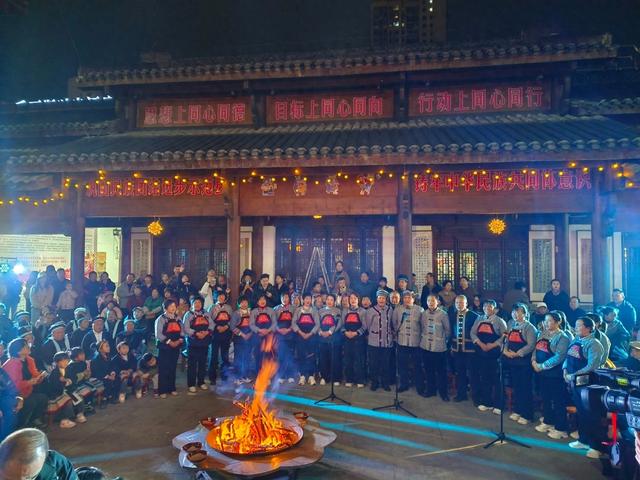 【石榴花开别样红⑧】荔波：旅游“架”起民族团结同心桥