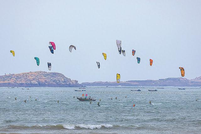 2025海峡两岸风筝冲浪花式邀请赛开赛