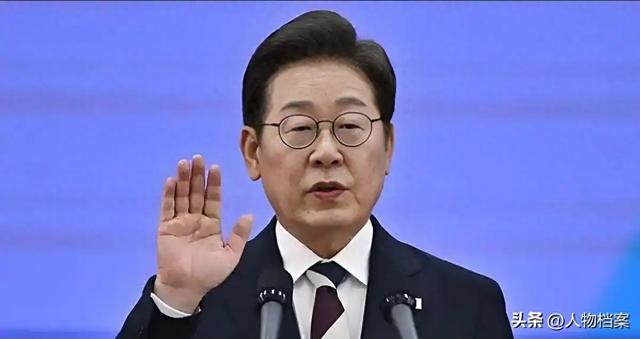 首个拒绝出席阅兵的总统出现？正式通告全球，还好中方留了一手