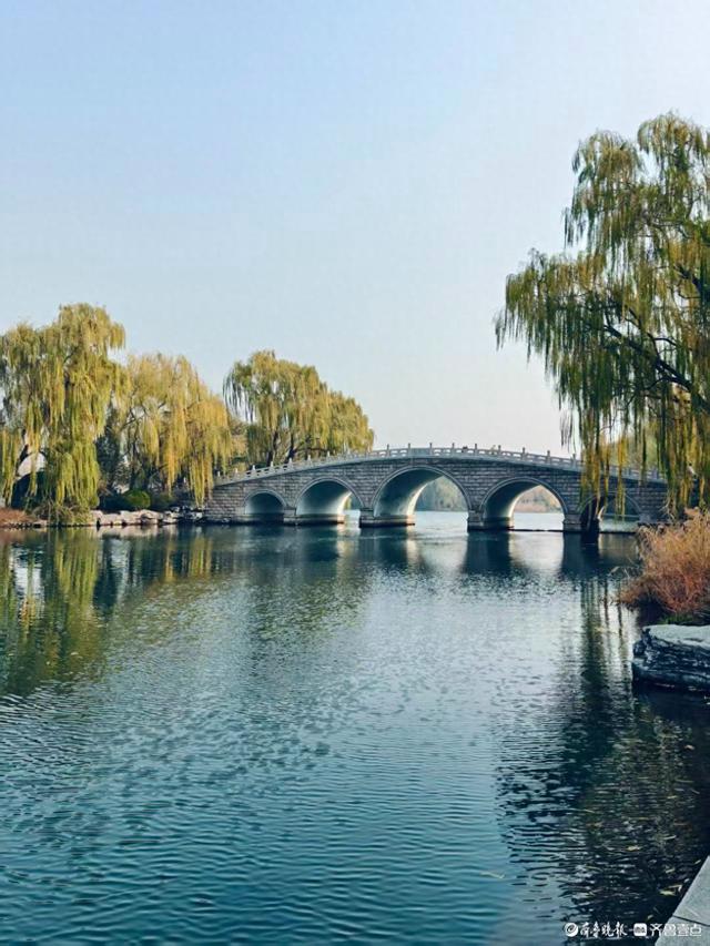 冬日迷人的明湖桥