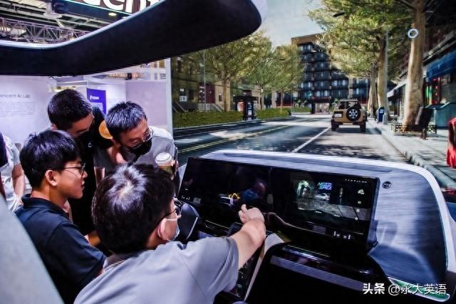 苹果unes怎么用（人工智能时代的课程逻辑世界模型与场景学习）