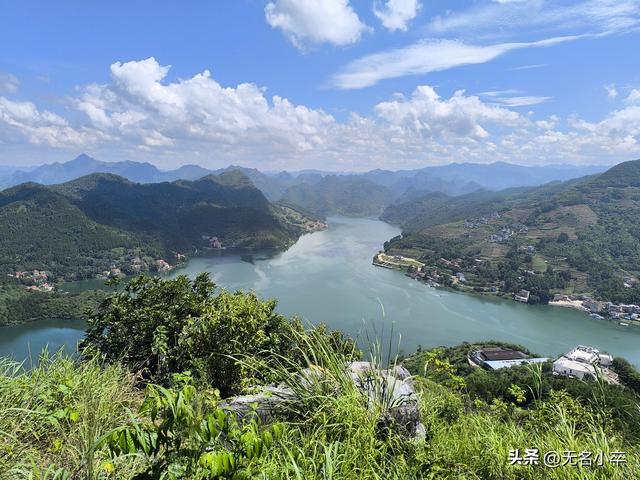 来广西旅游，别只知道桂林了，这个地方的山水一点也不逊色