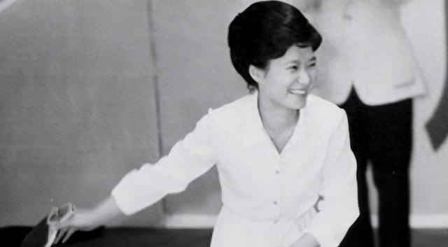 谷歌seo排名蓝颜seo优级（73岁朴槿惠晚年生活没有丈夫和儿女住别墅）