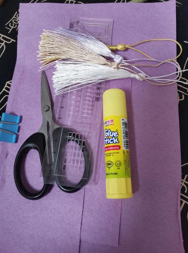 做书签的方法简单又漂亮四年级（如何制作手工书签）