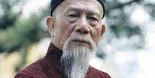 花700亿建中国第一高楼，如今17年过去，高楼却成最大烂尾楼
