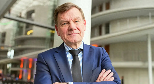 取消访华后，德外长主动致电，王毅只提一个要求，再来没那么容易