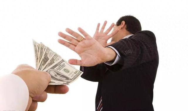 二十载情谊，竟抵不过千万身家的冰冷一击