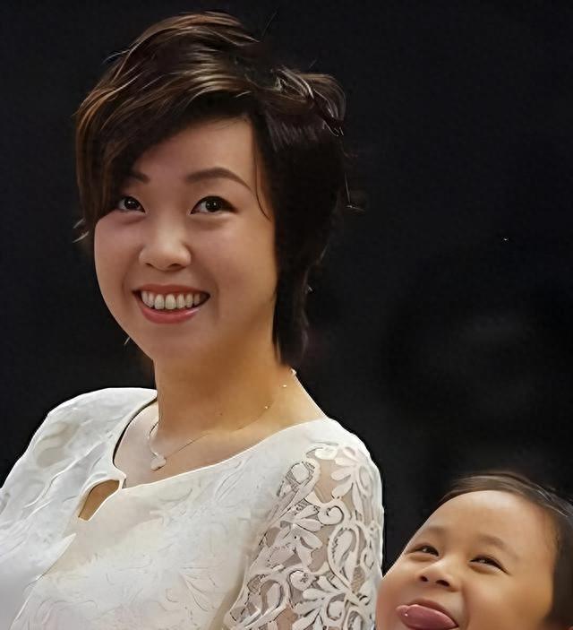 徐威也没想到！张怡宁13岁女儿徐俏俏，如今成了两口子最大的骄傲