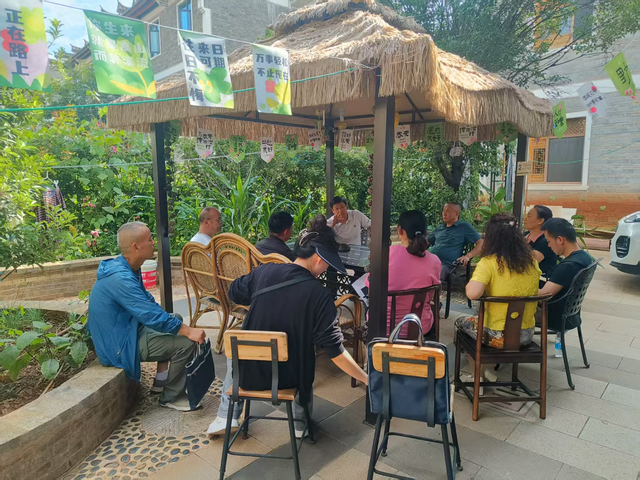 沿江街道大龙社区马房“民宿村”：寒来暑往迎贵客 宾至如归暖人心