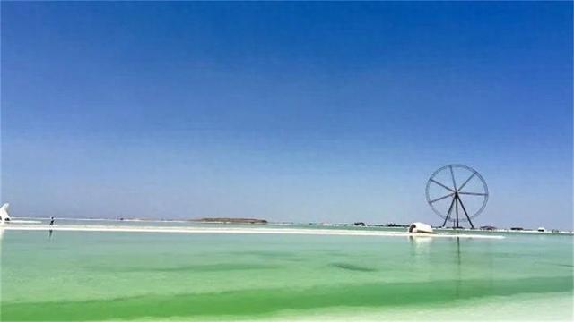 总要去一次察尔汗盐湖