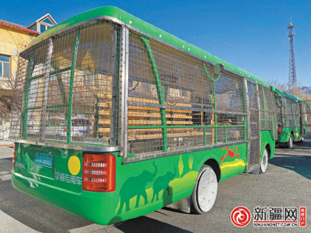 新疆天山野生动物园推出雪假专属福利 中小学生免门票半价乘坐猛兽区互动体验车