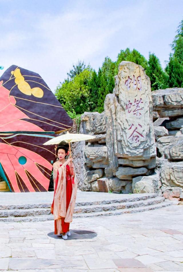 山东惊艳地下银河！萤火虫漫天，溶洞漂流，自驾3h冲！国庆遛娃No.1！