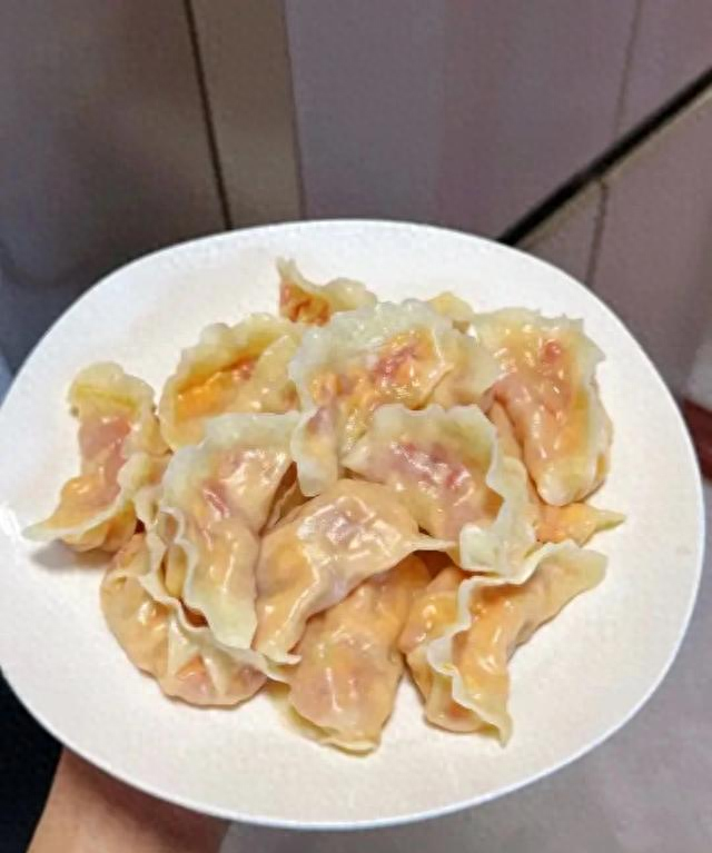 秋天的饺子，开胃又消食，跟白菜韭菜一样鲜美，做法简单味道香
