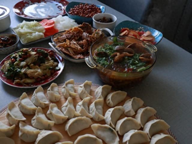 好吃不过饺子全部语录是什么？（饺子也能幽默13句高情商吃饺子话语）