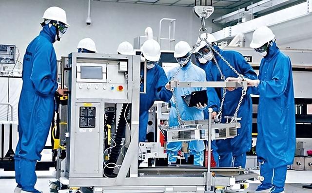 不用光刻机也能生产芯片？纳米压印技术的出现，颠覆了多少科技