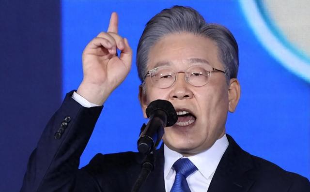 李在明确定不出席中国阅兵了？中方接到一通电话，我外长打开天窗说亮话，韩国火速做出保证