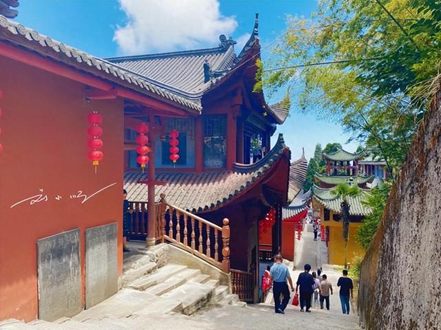 江西藏着“中华灵宝第一山”：就在上饶铅山县，好多游客不知道？