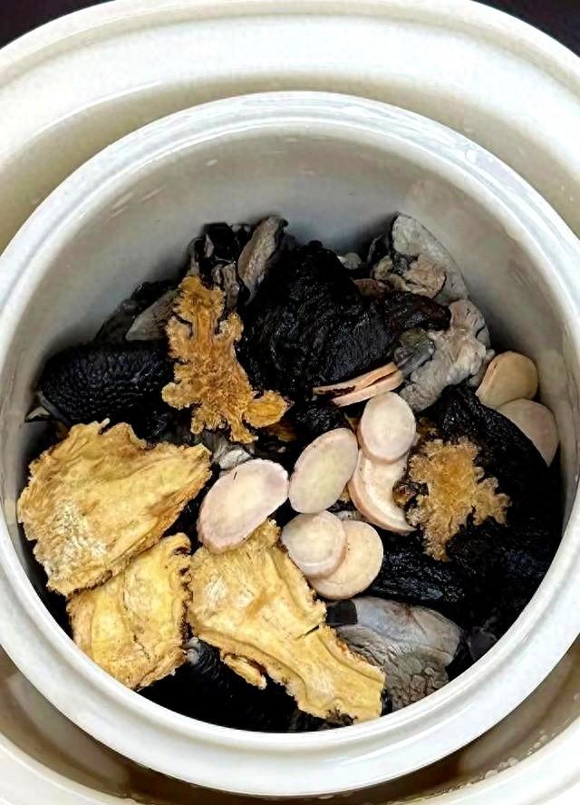 香港太太的驻颜密码！50岁喝出少女肌的四物汤