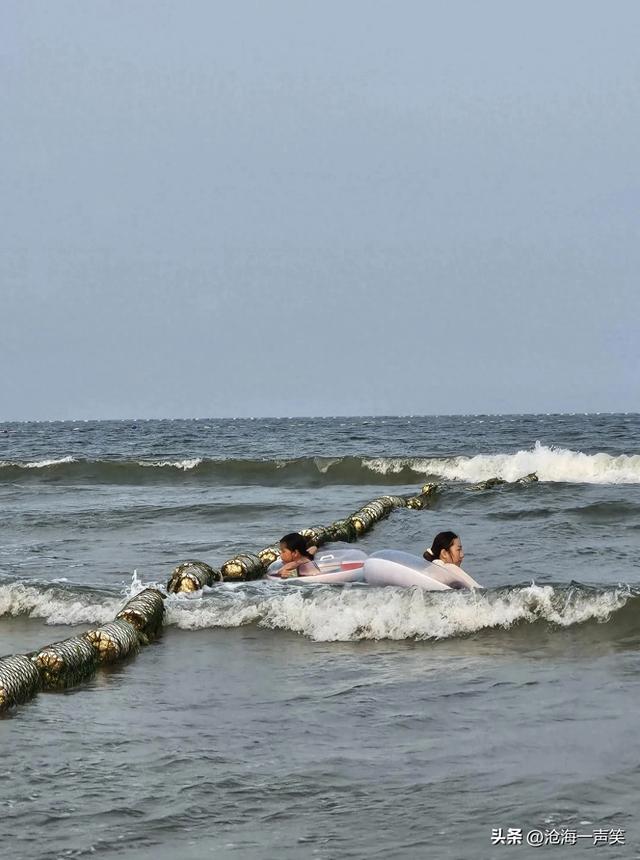 大海的胸怀乐趣，宽阔、宽大、宽慰，畅游、洄游、遨游，还有什么