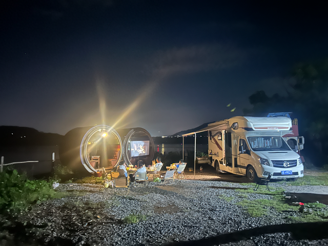 重报观察｜“车轮经济”活力迸发—— 重庆如何让“过路客”变成“过夜客”