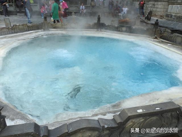 地质奇观与自然魅力：腾冲热海大滚锅