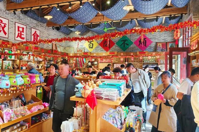 这份全新的探店攻略，带你解锁石峁遗址文化旅游区的完美假期！