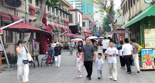 烟台朝阳街游人如织
