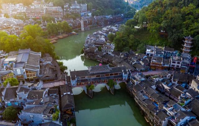 杭州有座古镇,美食众多、历史悠久、不要门票,知道的人却不多