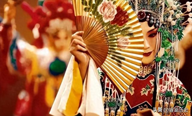 这一次，47岁的“跳梁小丑”李玉刚，如今已彻底走上了另一条道路