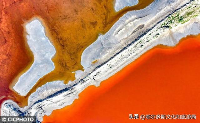 新华社丨鄂尔多斯：芒乃淖尔盐湖景色迷人