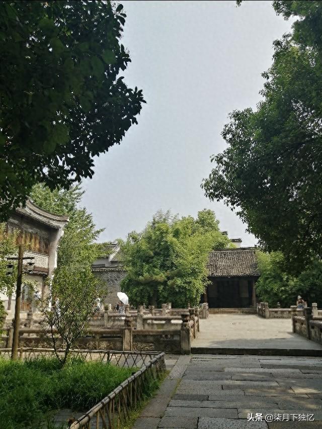 入山惊鸟攻略（小窗幽记摘三）